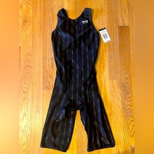 TYR Women's Fusion 2 Aerofit Open Back Kneeskin Tech Suit Swimsuit - size 28